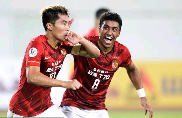 图片报：阿德耶米是曼联引援目标，他的妻子希望去欧洲大城市（德媒《图片报》称：曼联将阿德耶米列为引援目标，其妻更青睐前往欧洲大都市）