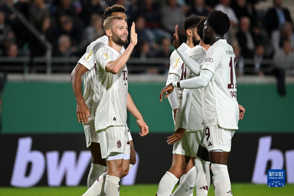 4-0胜格鲁吉亚，西班牙正式比赛连续30场不败创队史纪录（西班牙4-0击退格鲁吉亚，正式赛30场不败写队史新纪录）