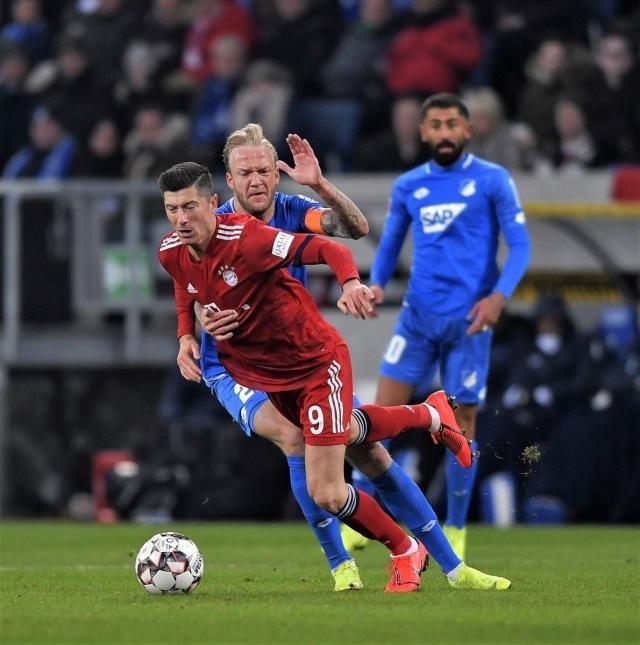 马卡：如果阿劳霍心理健康问题无法恢复，巴萨冬窗可能签中卫