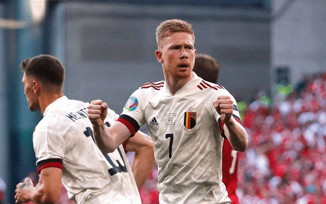 英超争冠悬念再起！曼城强势迫近，阿森纳迎魔鬼赛程（英超冠军之争重燃！曼城步步紧逼，阿森纳直面魔鬼赛程）