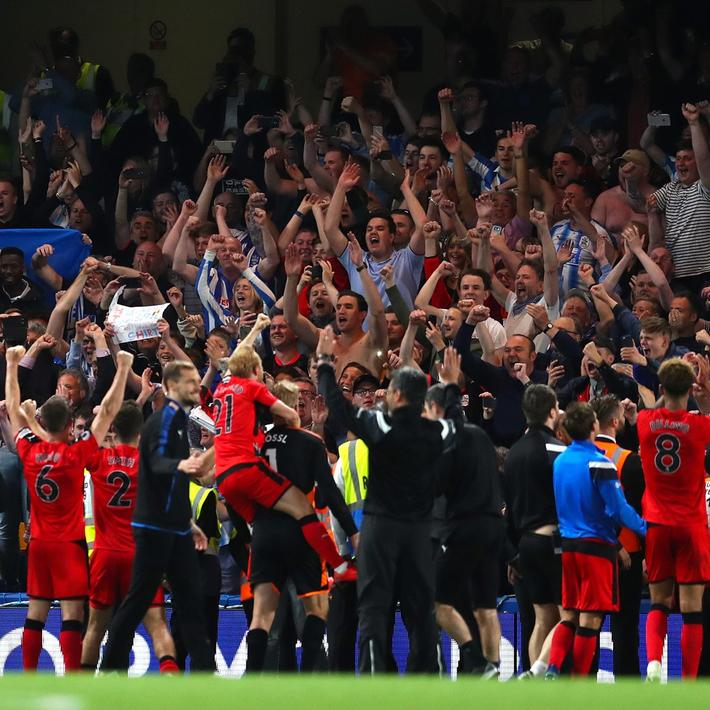 五大联赛各一队跻身欧冠积分榜前五（欧冠积分榜前五席位由五大联赛球队各占一席）